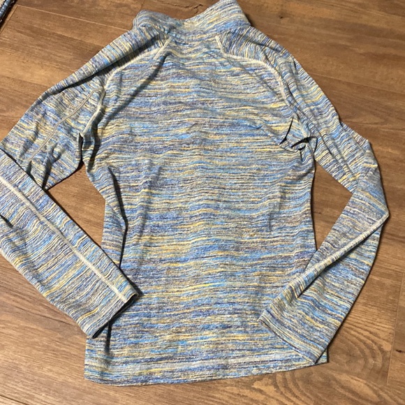 Men’s size large half zip pullover - Picture 2 of 3